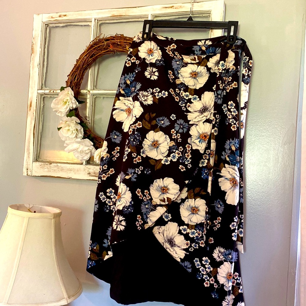 FLORAL GIANNI BINI Stella SKIRT SIZE 6